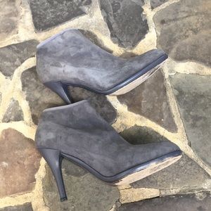 Stuart Weitzman Gray Suede Ankle Boots Size 7.5